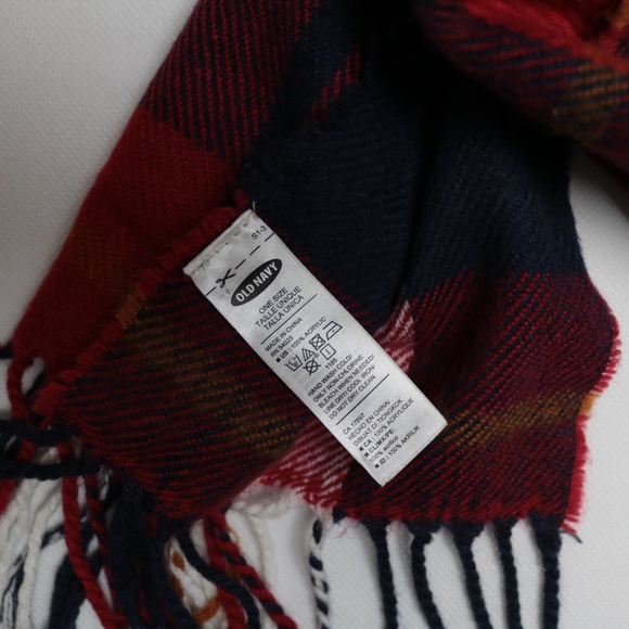 Old Navy Red Blue Plaid Tartan Winter Holiday Fringe Flannel Scarf One Size - Picture 4 of 4